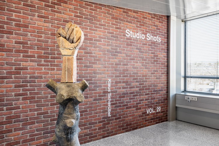 https://klausscheruebel.com/files/gimgs/45_klaus-scheruebelstudio-shotdvol29evncollectionkro1447.jpg